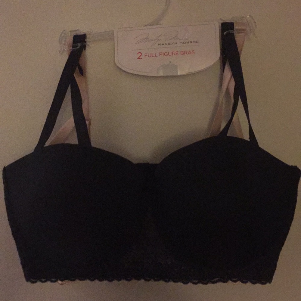 2 pack Marilyn Monroe bras brand new